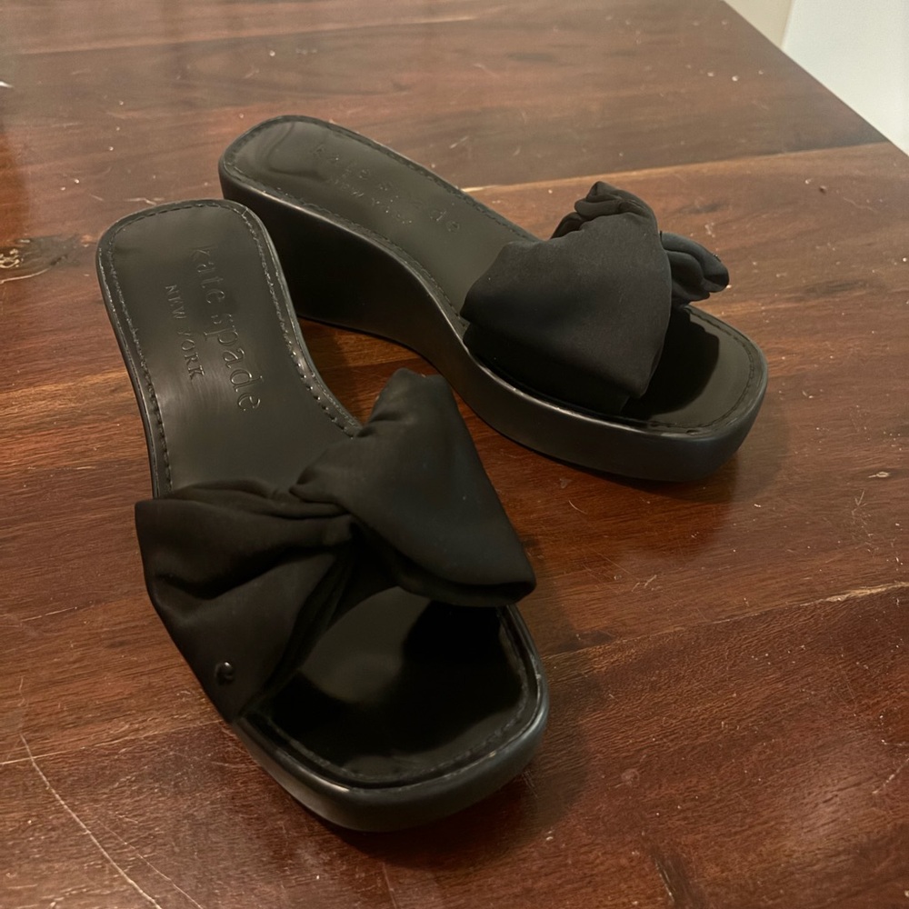 NWOT .Kate Spade New York Bikini Bow Slides